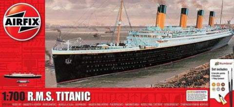 R.M.S. Titanic (1/700, MODEL SET)